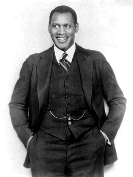 African American Inspiration, Paul Robeson, College Athlete, Show Boat, Coloured People, Concert Stage, Black Actors, Film History, Famous Americans