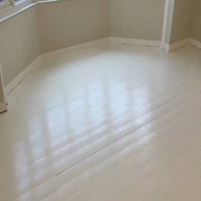 Painted Wood Floors, Everything You Need To Know Painting Wood Floors, White Painted Wood Floors, White Painted Floors, Best Paint For Wood, Painted Wooden Floors, Painted Hardwood Floors, Floor Paint Colors, Diy Wood Floors, Painted Staircases