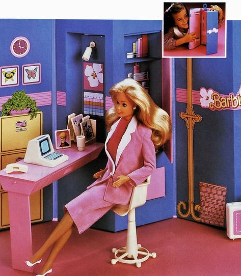 Corporate Barbie, Barbie Home, Doll Rooms, 1980s Childhood, Barbie Books, Barbie 90s, Barbie Box, Barbie Doll Set, 1980s Toys