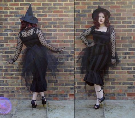 Vintage Witch Costume, Pinup Witch, Pinup Halloween, Pinup Costume, Halloween Themed Snacks, Witchy Outfits, Halloween Pin Up, Best Halloween Movies, Pinup Vintage