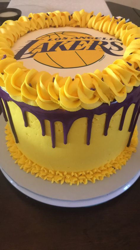 Lakers Birthday Cake, Lebron James Birthday, Basketball Birthday Cake, Birthday Cale, Basketball Birthday, Baking Goods, Lamelo Ball, Cake Cake, Lebron James