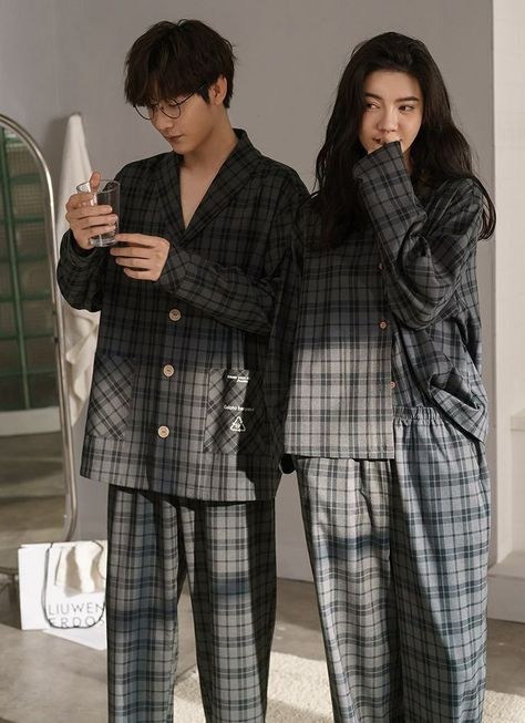 Winter Night Dress, Korean Couple Outfits, Sleep Dresses, Pajamas Aesthetic, Pijamas Women, Winter Sleepwear, Winter Flannel, Couple Matching Outfits, Thermal Pajamas