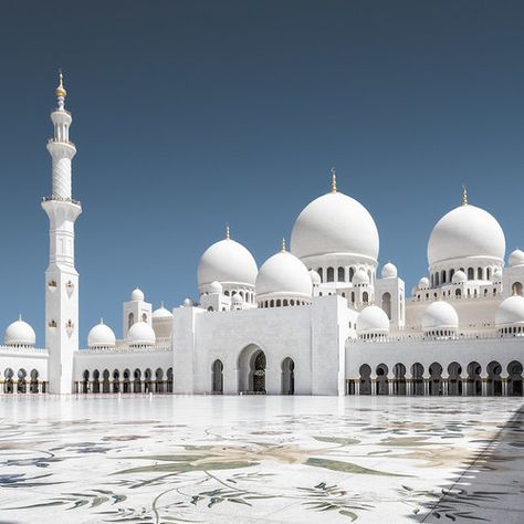 Sheikh Zayed Mosque #5 | mx2.de | Flickr Al Masjid An Nabawi, Zayed Mosque, Mosque Design, Dubai Vacation, Sheikh Zayed Grand Mosque, Ferrari World, Mosque Architecture, Sheikh Zayed, Dubai Hotel