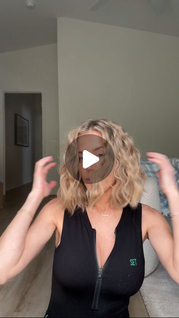 AMANDA PINKEL on Instagram: "I used to have this waver years ago and forgot how good the waves are 🥰 always start with air dried hair for more volume #waver #waveyhair #easyhairstyles #shorthairstyle" Waver On Short Hair, Waver Hair Styles, Crimped Hair Tutorial, Air Dried Hair, Deep Waver, Short Hair Waves, Hair Waver, Crimped Hair, Shoulder Hair