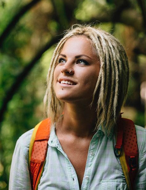 20. Dreadlocks Short Bob Dreadlocks Short Hair, Short Hair Dreadlocks, White Girl Dreads, Dreads Short Hair, Partial Dreads, Rasta Hair, Dreads Styles For Women, Dreadlocks Girl, Short Dreads