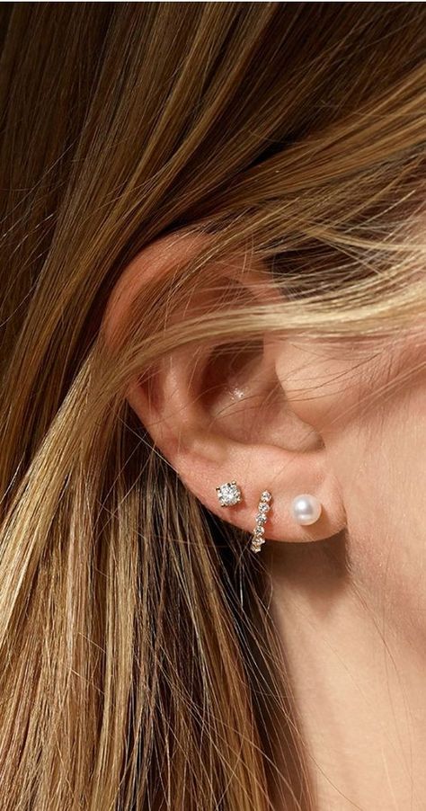 Elegant Ear Piercings Classy Beautiful, 3 Ear Peicerings Ideas, Multiple Ear Piercings Wedding, Multiple Ear Piercings Classy, 3 Lobe Piercings Ideas Minimalist, 2nd And 3rd Hole Piercings, How To Style Ear Piercings, Double Ear Pearcing Ideas, Classy Double Ear Piercings