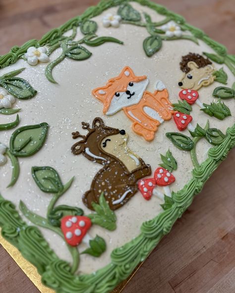 Cute woodland baby shower theme!🤍🦊🦌 #woodland #woodlandcake #babyshower #woodlandbabyshower Woodland Sheet Cake, Woodland Baby Shower Theme Cake, Woodland Cake Ideas, Woodland Themed Cake, Woodland Baby Shower Cake, Woodland Theme Cake, Woodland Baby Shower Theme, Baby Shower Sheet Cakes, Buttercream Designs