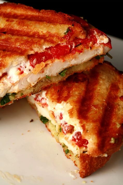 Roasted Red Pepper Goat Cheese, Red Pepper Goat Cheese, Red Pepper Sandwich, Chicken Panini Sandwiches, Roasted Red Pepper Chicken, Chicken Bacon Sandwich, Red Pepper Chicken, Panini Recipes Chicken, Panini Recipe