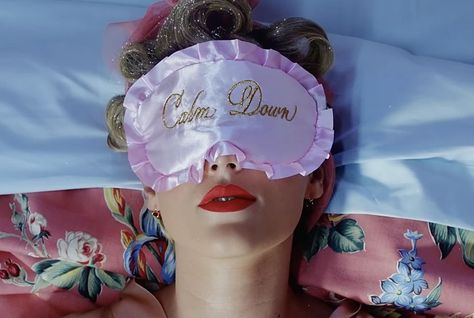 Taylor Swift News, Taylor Swift Music Videos, Taylor Swift Web, Taylor Swift Music, Taylor Swift Videos, Heart Shaped Sunglasses, Taylor Swift Songs, Long Live Taylor Swift, Taylor Swift Lyrics