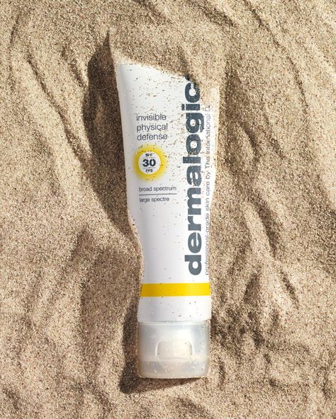 Spf Product Photography, Sunscreen Photoshoot Ideas, Sun Screen Aesthetic, Sunscreen Photography Ideas, Spf Photography, Suncream Photography, Sunscreen Photoshoot, Sunscreen Product Photography, Sunscreen Ads