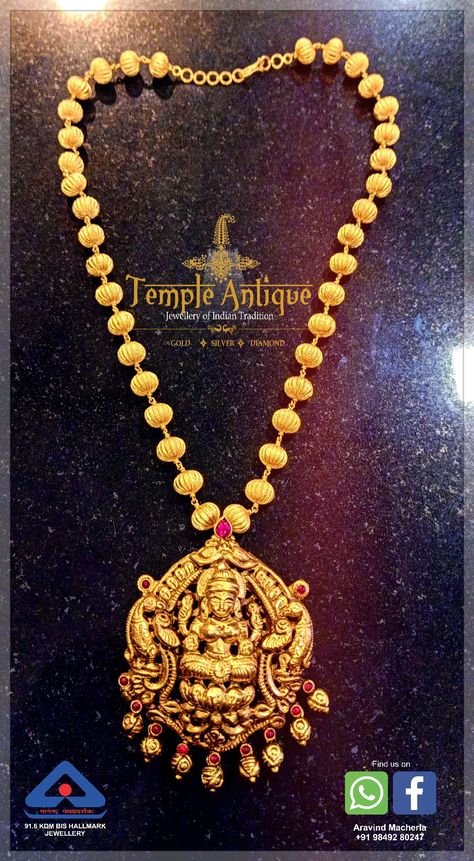 Gold Necklace With Lakshmi Pendant, Gold Pendent Designs Indian, Nellikai Necklace Gold, Gundu Mala Designs With Pendant, Lakshmi Locket Gold, Laxmi Lockets Gold, Lakshmidevi Pendent, Lakshmi Dollar Gold, Lakshmi Pendent Gold