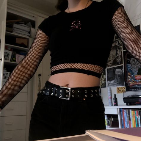 Fishnet Top Outfit, Look Legging, Alt Outfits, Dark Outfits, Estilo Punk, Looks Black, Swaggy Outfits, Gothic Outfits, Alternative Outfits