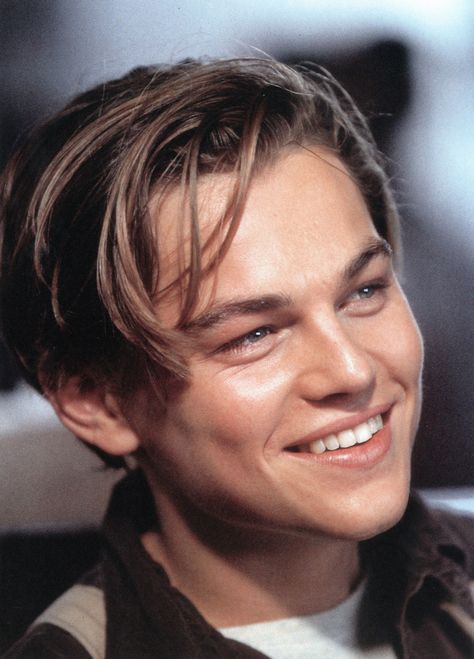 Leonardo Dicaprio Hair, Leonardo Dicaprio Photos, 90s Actors, Leonardo Dicaprio 90s, Jack Dawson, Young Leonardo Dicaprio, Male Icon, Leo Dicaprio, Robert Redford