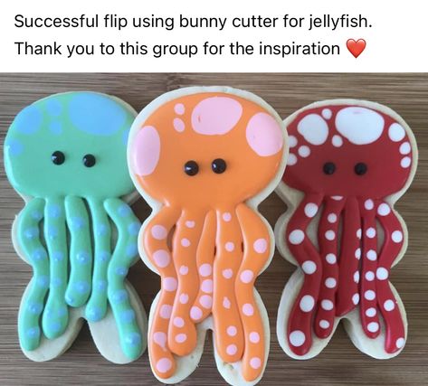 Octopus Sugar Cookies Decorated, Turtle Shaped Cookies, Funny Decorated Cookies, Cookie Flips, Animal Sugar Cookies, Summer Sugar Cookies, Cookie Shapes, Royal Iced Cookies, Iced Sugar Cookies