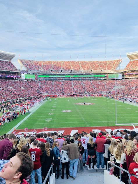 Iron Bowl❤️ Bryant-Denny Stadium•Tuscaloosa, AL Bryant Denny Stadium, Iron Bowl, Alabama Crimson Tide Football, Crimson Tide Football, College Stuff, Football Stadiums, Alabama Crimson, Sports Games, Crimson Tide