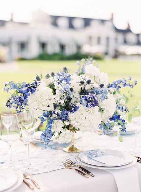 White Wedding Flower Arrangements, July Wedding Colors, Classic Blue Wedding, Blue And White Flowers, Wedding Color Trends, Blue Wedding Inspiration, Dusty Blue Wedding, Blue Wedding Flowers, Dusty Blue Weddings