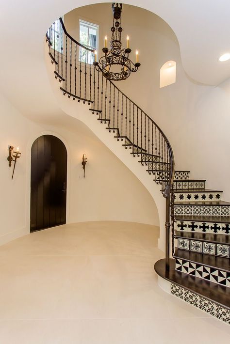 Spanish Stair Railing, Spanish Stairs Interior, Spanish Modern Kitchen Design, Spanish Style Stairs, Spaniard Style Home, Spanish Staircase, Spanish Stairs, Spanish Ranch Style Homes, Spanish Contemporary Home