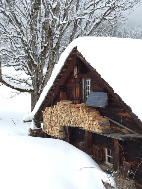 Cozy old cabin in Hasliberg, Switzerland 2015 Hasliberg Switzerland, Switzerland Cabin, Swiss Cabin, Swiss House, Snowy Cabin, Enchanted Christmas, Old Cabin, Christmas Cabin, Little Cabin In The Woods