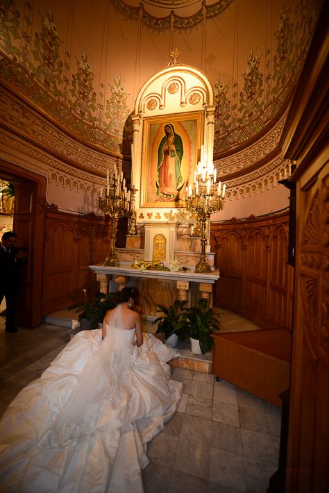 Blonde Highlights In Brown Hair, Communion Photoshoot, Catholic Wedding Dresses, Highlights In Brown Hair, Hairstyles And Colors, Christian Bride, Catholic Altar, Airbnb Wedding, Fairy Wedding Dress