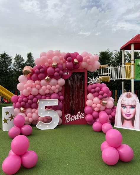 Barbie decor idea ☺☺ Barbie Decor, 5 Birthday, Insta Posts, Decor Idea, 5th Birthday, Photo Photography, Event Planner, Event Decor, Event Planning