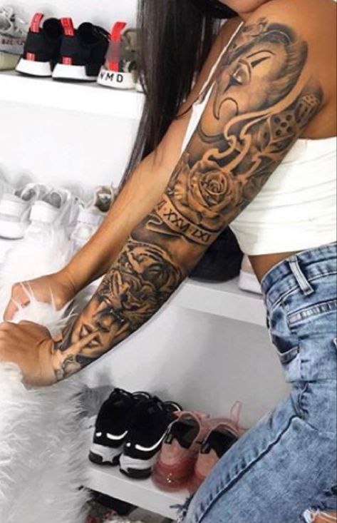 Women Cute Tattoos, Badass Sleeve Tattoos, Tattoos Thigh, Underarm Tattoo, Arm Sleeve Tattoos For Women, Arm Tats, Feminine Tattoo Sleeves, Girls With Sleeve Tattoos, Cute Hand Tattoos