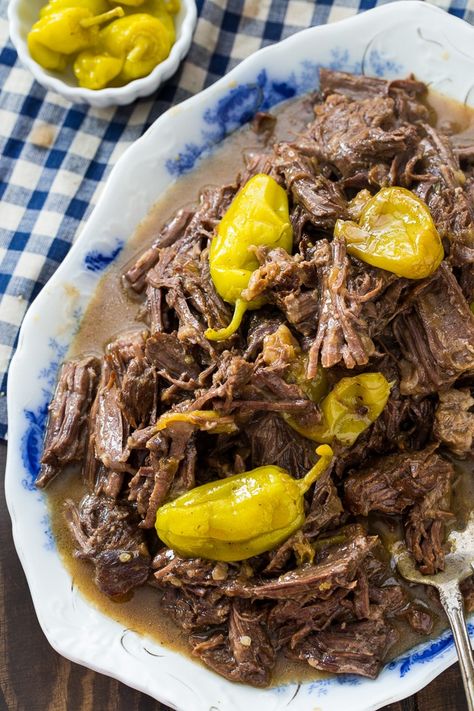 Instant Pot Mississippi Roast Beef Roast Crock Pot, Mississippi Pot, Mississippi Roast, Pot Roast Recipe, Pastas Recipes, Homemade Mashed Potatoes, Mississippi Pot Roast, Crockpot Roast, Chips Ahoy