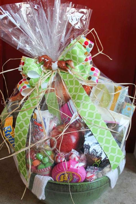 Horse and Rider Gift Basket Gift Basket Snacks, Silent Auction Basket, Fundraiser Baskets, 4h Ideas, Silent Auction Baskets, Auction Basket, Auction Baskets, Red Farmhouse, Horse Treats