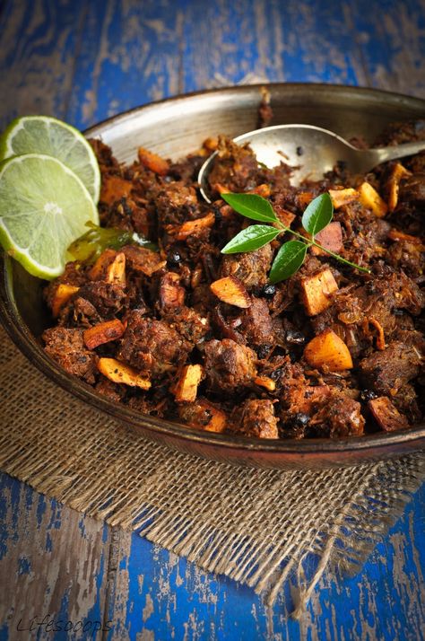 Steak Bits, Spiced Beef, Mutton Recipes, Beef Roast, Roast Beef Recipes, Beef Curry, Kerala Food, Pakistani Food, South Indian Food