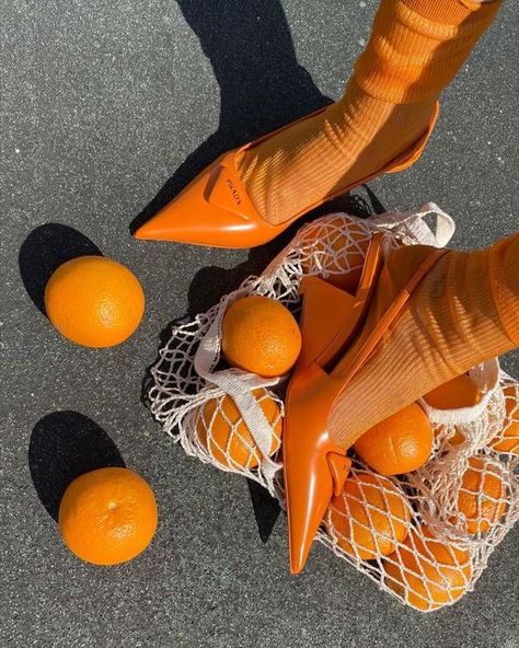 Aesthetic Fruits, Fruits Aesthetic, Summer Wallpaper Aesthetic, Wallpaper Aesthetic Wallpaper, Artsy Photos, Orange You Glad, Vogue India, Orange Aesthetic, Orange Wallpaper