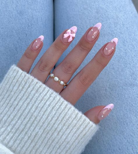 Bows + pearls = the best combo 🎀 #rg @naileditbeauty Nail Art French, Romantic Nails, Floral Nails, Art Moderne, Look Chic, Cosmopolitan, Spring Nails, Pretty Nails, Girly Things