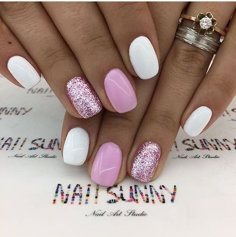 French Pedicure, Her Nails, Super Nails, Shellac Nails, Glitter Nail, Dipped Nails, Glitter Nail Art, Fancy Nails, Creative Nails