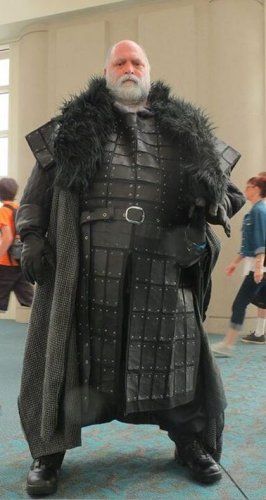 14 of the coolest costumes seen at Comic Con · The Daily Edge Coolest Costumes, The Night Watch, Heavy Clothing, Night Watch, Concept Clothing, 다크 판타지, Human Poses Reference, Medieval Clothing, Fantasy Costumes