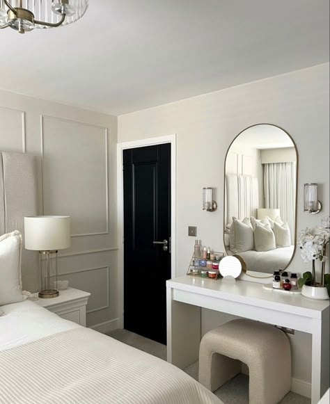 Vanity And Dresser In Bedroom, Bedroom Makeup Vanity Ideas, Neutral Vanity Bedroom, Room Dresser Ideas, Small Single Bedroom Ideas, Makeup Station In Bedroom, Mirrors Behind Nightstand Ideas, Beauty Room Aesthetic, Molding Bedroom