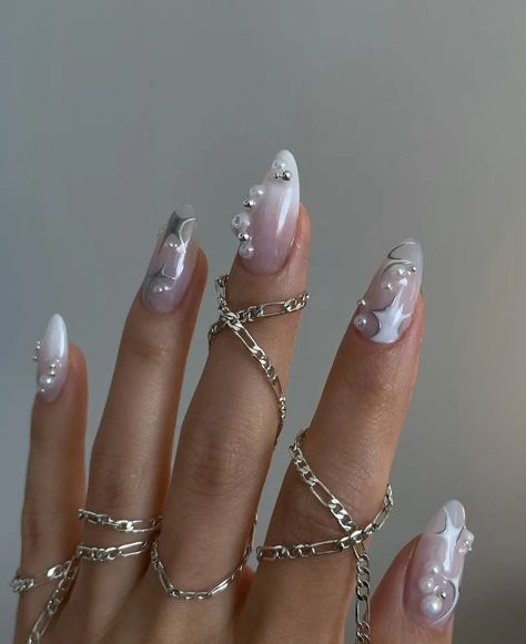 Sliver Nails, Gem Nail Designs, Pearl Nail Art, Silver Nail Designs, Pearl Nails, Gem Nails, Silver Nails, Girls Nails, Prom Nails