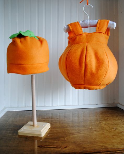 Infant Pumpkin Costume by janiegirlcrafts, via Flickr Baby Pumpkin Costume Sewing Pattern, Infant Pumpkin Costume, Baby Pumpkin Costume Diy, Pumpkin Costume Kids, Baby Pumpkin Halloween Costume, Toddler Pumpkin Costume, Kids Pumpkin Costume, Halloween Costumes Pumpkin, Baby Pumpkin Costume