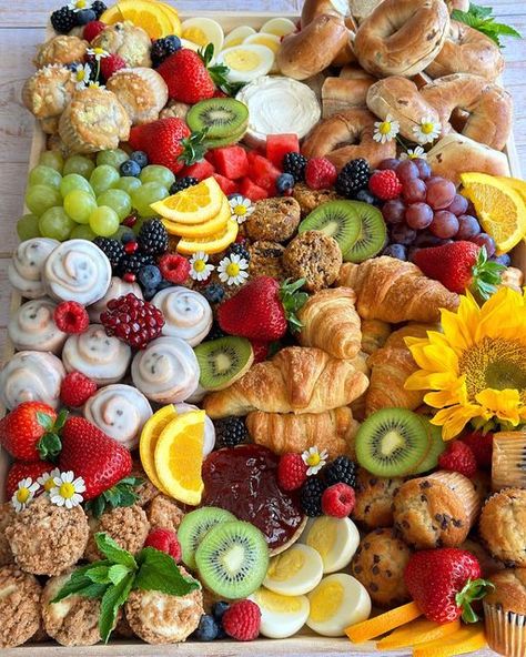 Kamper’s Kitchen on Instagram: "⁣It’s a beautiful morning ☀🎶⠀ ⠀ ⠀ ⠀ #kamperskitchen #breakfastboard #breakfast #brunch #wedding #snacks #croissant #bagel #muffin #networking #fruit #party #cheese #cheeseboard #catering" Fruit And Pastries Platter, Pastry And Fruit Breakfast Platter, Bagel Grazing Table, Corporate Breakfast Catering, Brunch Pastry Display, Leavers Breakfast, Breakfast Wedding Food, Breakfast Charcuterie Table, Morning Of Wedding Ideas Breakfast