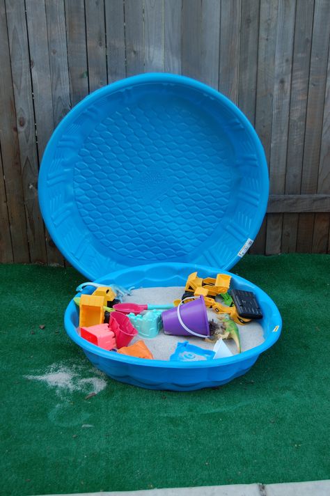 $20 sandbox and cover. Just buy two different sized poly pools! Cute Diy Ideas, Gracie Birthday, Build A Sandbox, Diy Sandbox, Backyard Kids, Kids Sandbox, Home Childcare, Backyard Kids Play Area, Kids Things To Do