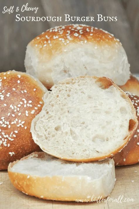 Sourdough Burger Buns, Sourdough Burger, Sourdough Bun Recipe, Starter Bread, Burger Buns Recipe, Hamburger Bun Recipe, Healthy Breads, Everything Sourdough, Using Sourdough Starter