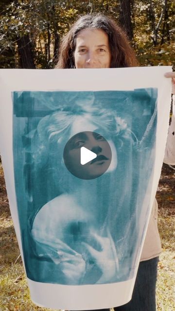 Milan Art Institute | Would try this out? 🤔 
.
.
.
#cyanotype #artreels #arttutorial #artchallenge #artreveal #artlover #processart #artistoninstagram... | Instagram Milan Art Institute, Artistic Crafts, Milan Art, Painting Instructions, Gelli Plate Art, Sun Prints, New Media Art, Diy Artwork, 10k Views