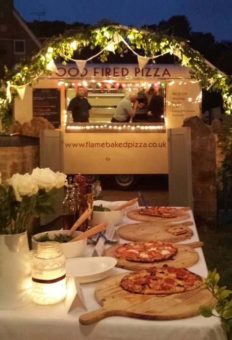 Wedding Pizza Food Truck, Good Truck Wedding, Fire At Wedding, Brick Oven Pizza Wedding, Food Truck Wedding Reception Ideas, Pizza Truck Wedding Reception, Pizza Van Wedding, Woodfire Pizza Wedding, Pizza Catering Ideas