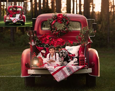 Vintage Truck Christmas, Unique Holiday Cards, Xmas Photos, Christmas Photography Backdrops, Christmas Mini Sessions, Christmas Photography, Trunk Or Treat, Christmas Photoshoot, Christmas Truck