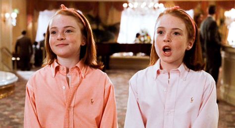 Pretty sure I have this exact polo in my closet, right now. Young Lindsay Lohan, Parents Trap, 1998 Fashion, Parent Trap Movie, Trap Style, Movie Clothes, 1990s Films, Hulk Character, Natasha Richardson