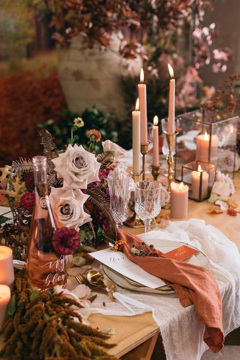 Brace yourself for this stunning autumn wedding styled shoot with a woodsy garden vibe oozing with honey & burnt orange hues. We're in love, we're in love and we don't care who knows it! Autumn Garden Party Wedding, Autumnal Wedding Decor, Woodsy Garden, Orange Table Decor, Autumn Garden Wedding, Autumn Table Decorations, Autumn Table Decor, Head Over Heels In Love, Wedding Table Designs