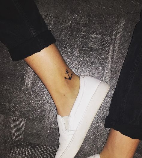 Ankle Anchor Tattoos For Women, Anchor Leg Tattoo, Bible Quote Tattoos, Small Anchor Tattoos, Tattoo Anchor, Tattooed Man, Tattoo Ankle, Small Anchor, Anker Tattoo