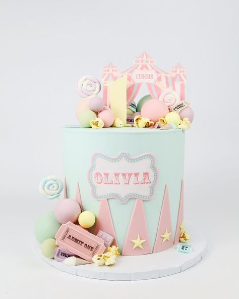 It's fun to be ONE! 🎟️ Another first birthday cake that I loooooved making (can you tell they are my favourite?!) This little circus one was so much fun to create with candy, popcorn and chocolate what more could you ask for 🍭🍬 But my absolute favourite part of this one? ➡️ Swipe to the end to see the custom smash cake! Ps I'll be closed June 17-24 so please get your June orders in now to avoid disappointment🗓️ #cakebysassyandsweet #torontobakery #mississaugabakery #gtabakery #torontoc... Pink Circus Cake, Circus Themed Birthday Cake, Carnival Theme Cake 1st Birthdays, Circus First Birthday Girl, Pastel Carnival Cake, Pastel Circus Cake, Carnival Birthday Party Cake, Carnival Theme First Birthday, Carnival Theme Cake