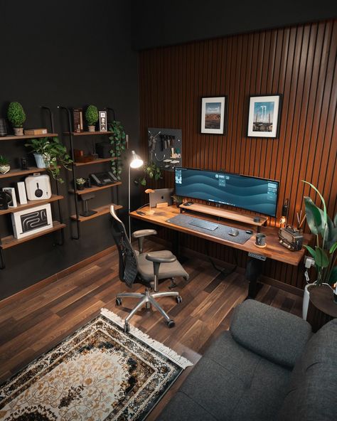 Wood Desk Setup, Modern Home Offices, Desk Setups, Home Studio Setup, Cozy Home Office, Small Home Offices, Work Space Decor, Minimalist Office, Home Office Ideas