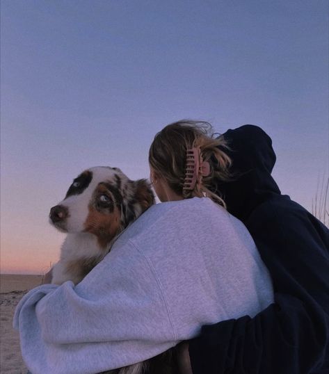 No Face Couple Photos, No Face Couple, Silent Love, Dog Aesthetic, Greater Swiss Mountain Dog, Secret Relationship, Cute Dog Photos, Romantic Mood, A Husky