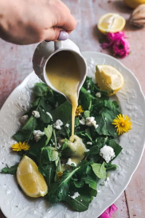 Dandelion Greens Recipes, Earl Grey Lavender, Recipes Autumn, Dandelion Salad, Dandelion And Burdock, Roasted Dandelion Root, Dandelion Benefits, Dandelion Greens, Greens Salad