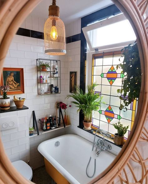 Bohemian Bathroom, Boho Bathroom Decor, Interior Design Per La Casa, Interior Vintage, Boho Bathroom, Bad Design, Design Del Prodotto, Bath Room, Bath Tub