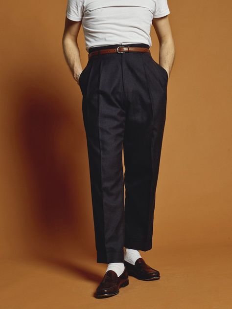 What are low, medium and high-rise trousers? – Permanent Style Mens Trousers Fashion, High Waisted Trouser Pants, Peg Trousers, Modern Men, Suit Men, Vintage Trousers, Mens Fashion Inspiration, Mens Outfit Inspiration, White Socks